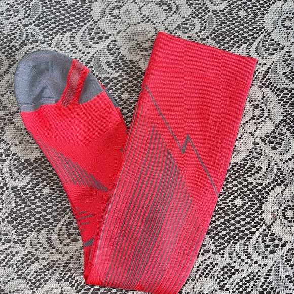 NEW Nike Elite Graduated Compression OTC Running Socks Pink Gray 5.5-7 W/Unisex - Picture 2 of 10